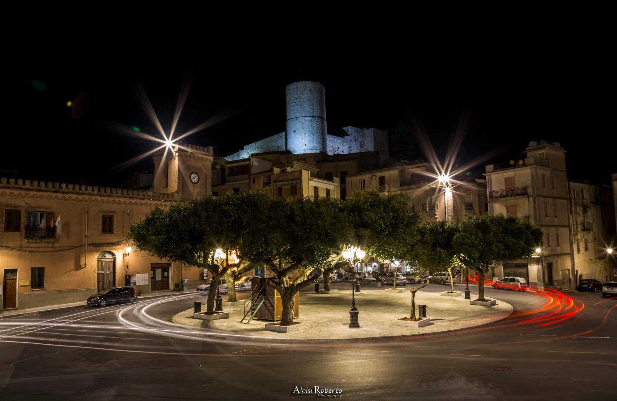 Holiday Home Castle Salemi - Casa Vacanze Bagian luar foto